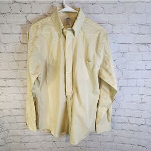 Men's Brooks Brothers "Classic" longsleeve button-down shirt, size Medium